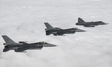 F-16s eslovacos serão implantados para patrulhas do espaço aéreo do Mar Báltico