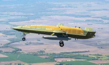 Marinha dos EUA libera produção do drone-tanque MQ-25A Stingray