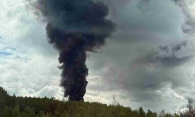 Ataque ucraniano atinge estação de petróleo e refinaria russa a 800 km da fronteira