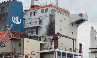 Drone Shahed russo atinge navio chinês no Mar Negro em novo ataque civil