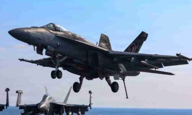 Super Hornet deve assumir lugar dos F-5 em missões da Marinha dos EUA