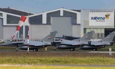 Egito recebe novo lote de caças Rafale franceses