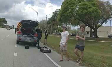Jovens na Flórida viram heróis após socorrer motorista durante ataque cardíaco