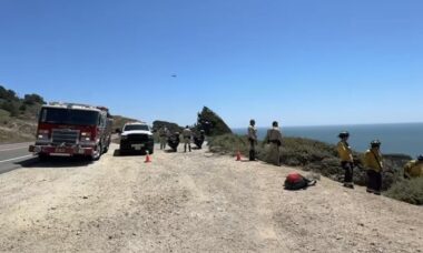 Homem morre após carro despencar de penhasco de 150 metros na Califórnia