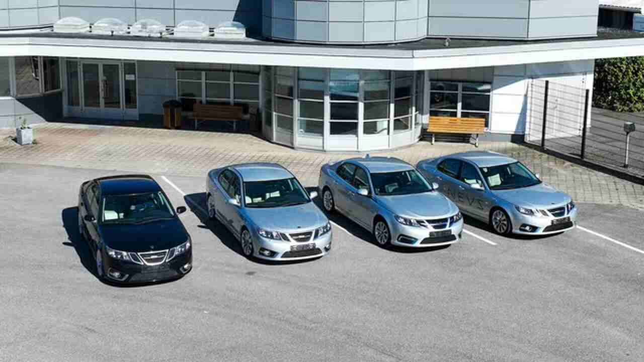 Saabs siste biler skal auksjoneres bort i Sverige etter merkets definitive slutt