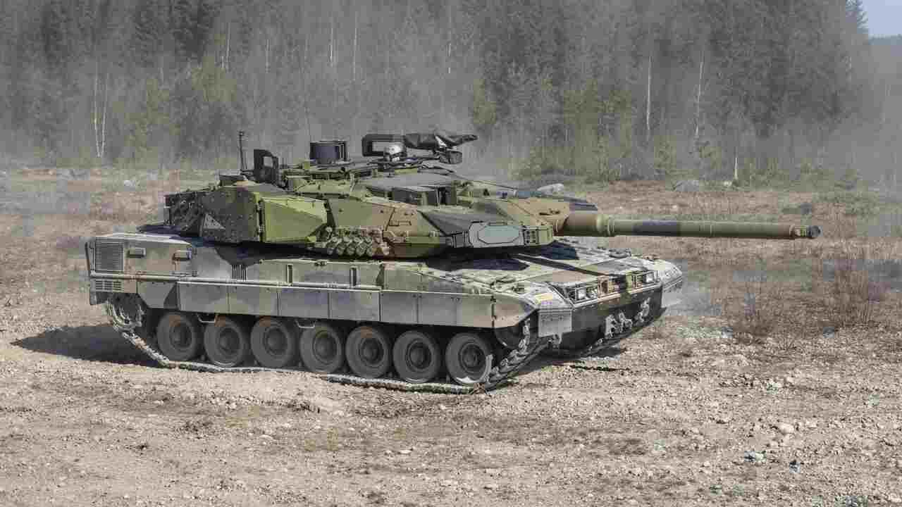 Noruega abre fábrica de tanques e entrega as primeiras unidades do Leopard 2A8NO ao exército
