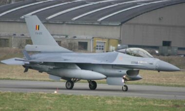Bélgica planeja transferir todos os 53 caças F-16 para a Ucrânia até o final de 2029