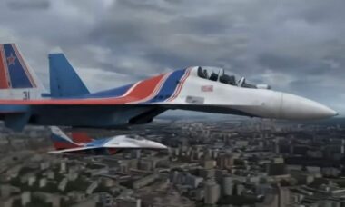 Rússia chama atenção ao usar computação gráfica em exibição aérea durante Parada do Dia da Vitória
