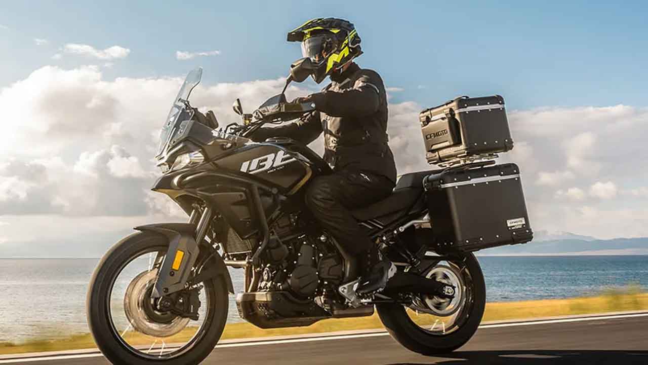 IBEX 700. Foto: CFMOTO 