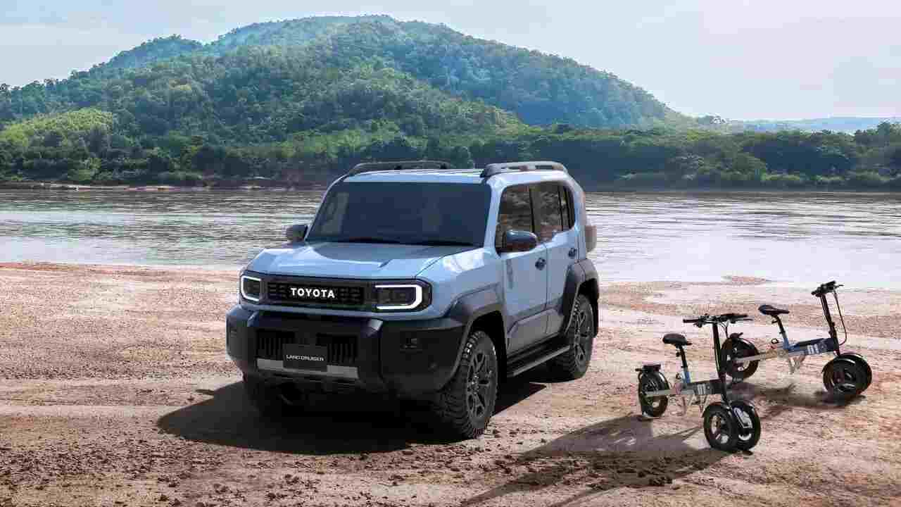 Toyota præsenterer futuristisk elektrisk trehjulet køretøj med eventyrpræg