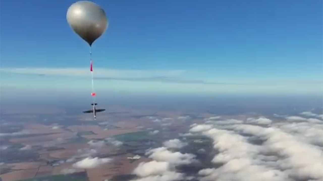 Ukraine tester Hornet-drone affyret fra aerostatisk ballon. X @front_ukrainian
