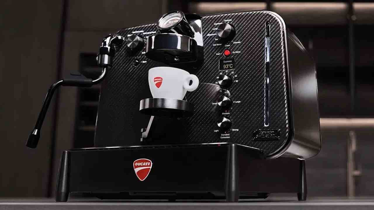 Ducati, 3,000달러짜리 탄소섬유 에스프레소 머신 출시
