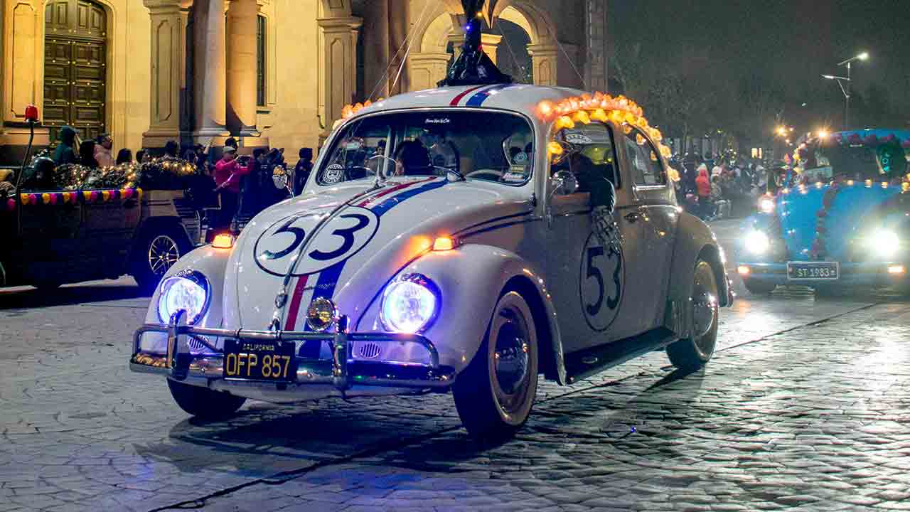 Californiske bilister kan få særlige Disneyland-nummerplader. Foto: Pexels