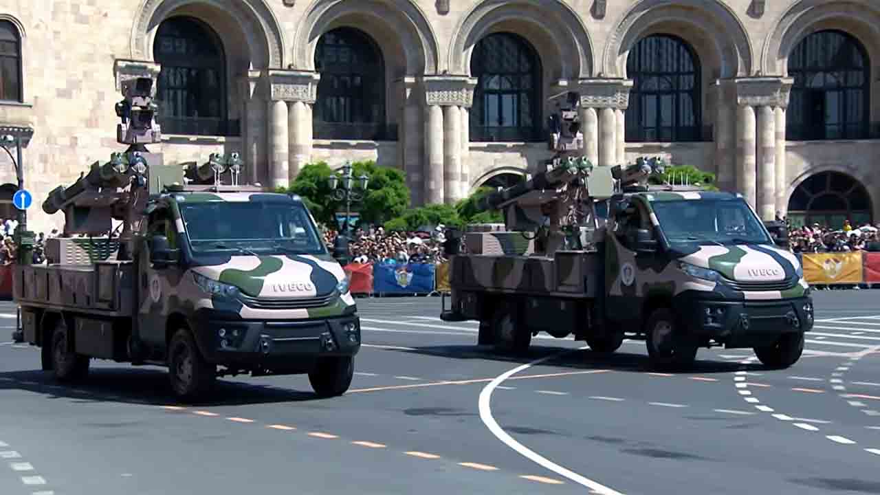 Système de missiles iranien Majid AD-08. Photos : Youtube @Suren_Papikyan