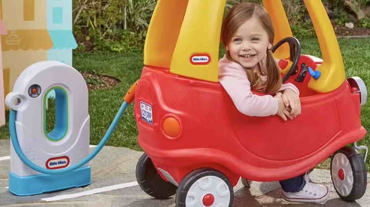 Little Tikes apresenta versão "elétrica" de seu carrinho infantil