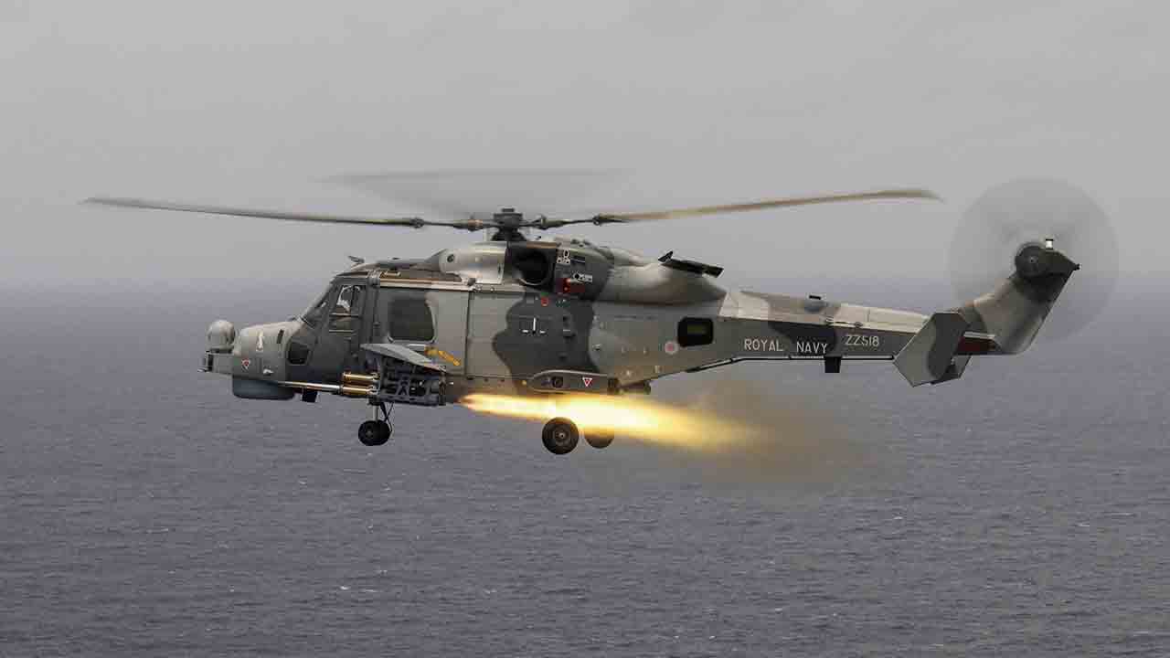 Míssil Martlet em helicópteros Wildcat. Fotos: 815 Naval Air Squadron X @815NAS