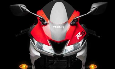 Yamaha R15. Foto: Divulgação