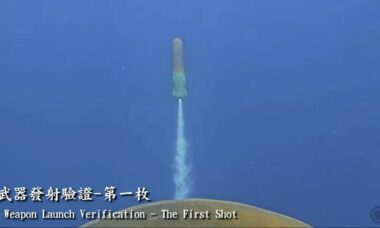 Novo submarino de Taiwan lança o torpedo Mk48 pela primeira vez