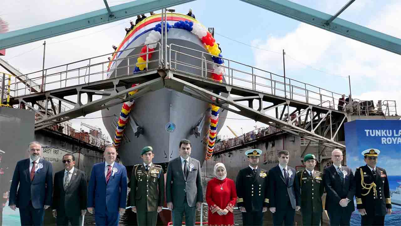 Turquia lança primeira corveta LMS Batch-2 da Marinha da Malásia em Istambul (Foto: Ministério da Defesa da Malásia)