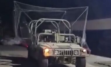 Exército de Israel improvisa proteção com redes para deter drones FPV do Hezbollah