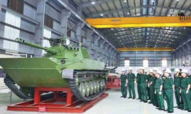 Vietnã revela T-1 seu primeiro tanque anfíbio desenvolvido no país