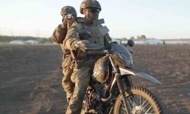 Ucrânia fecha compra recorde de 1.500 motocicletas para suas forças armadas (Foto: Skelya regiment)
