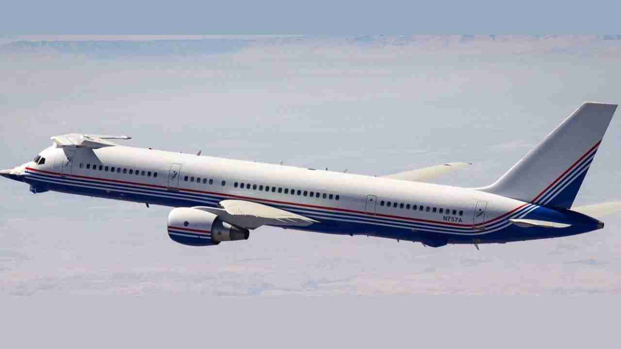 Boeing 757 "Catfish" reaparece em testes de nova tecnologia para o F-22