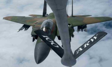 EUA mobilizam caças e bombardeiros em exercício aéreo no Reino Unido