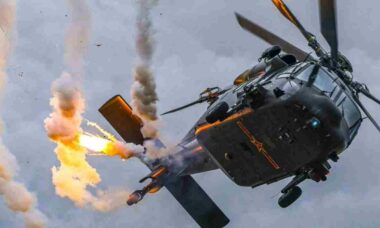 China expande frota de helicópteros Z-20 e desenvolve o novo Z-21 de ataque