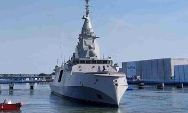 Fragata HS Formion inicia testes no mar e marca avanço do programa FDI da Grécia