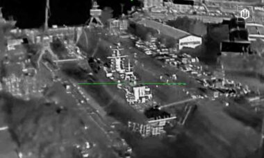 Ataque de drones ucranianos atinge corveta russa em base naval de Kronstadt
