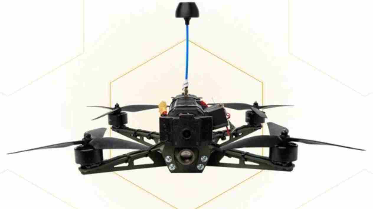 Drone interceptor com IA abate alvo a 1 km com módulo TFL Anti-Shahed