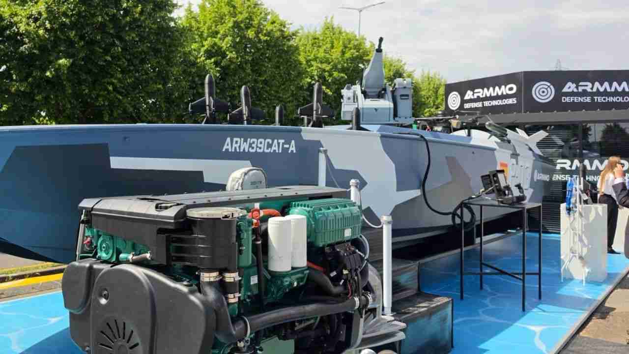 Espanha apresenta catamarã autônomo de 1.000 km de alcance na Eurosatory 2026
