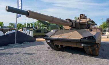 KNDS exibe tanque CAPINT para acelerar modernização blindada da França (KNDS)