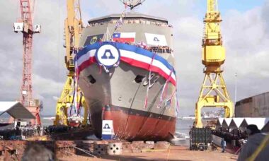 Chile lança primeiro LPD de 8 mil toneladas e avança na modernização naval