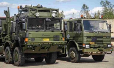 Noruega aposenta últimos caminhões logísticos da Guerra Fria após 40 anos de serviço