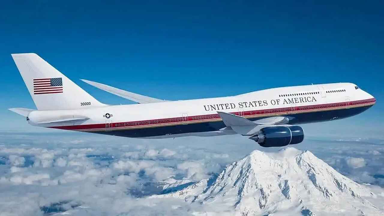 Air Force One provisório ganha nova pintura e entra na fase final de preparação
