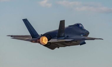 Custos do programa F-35 da Dinamarca aumentam 25%, aponta auditoria