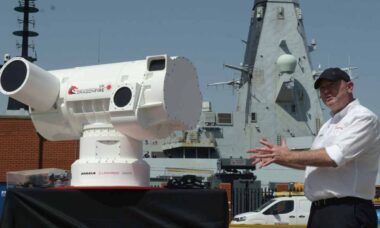 Reino Unido instalará arma a laser DragonFire em navios de guerra até 2027