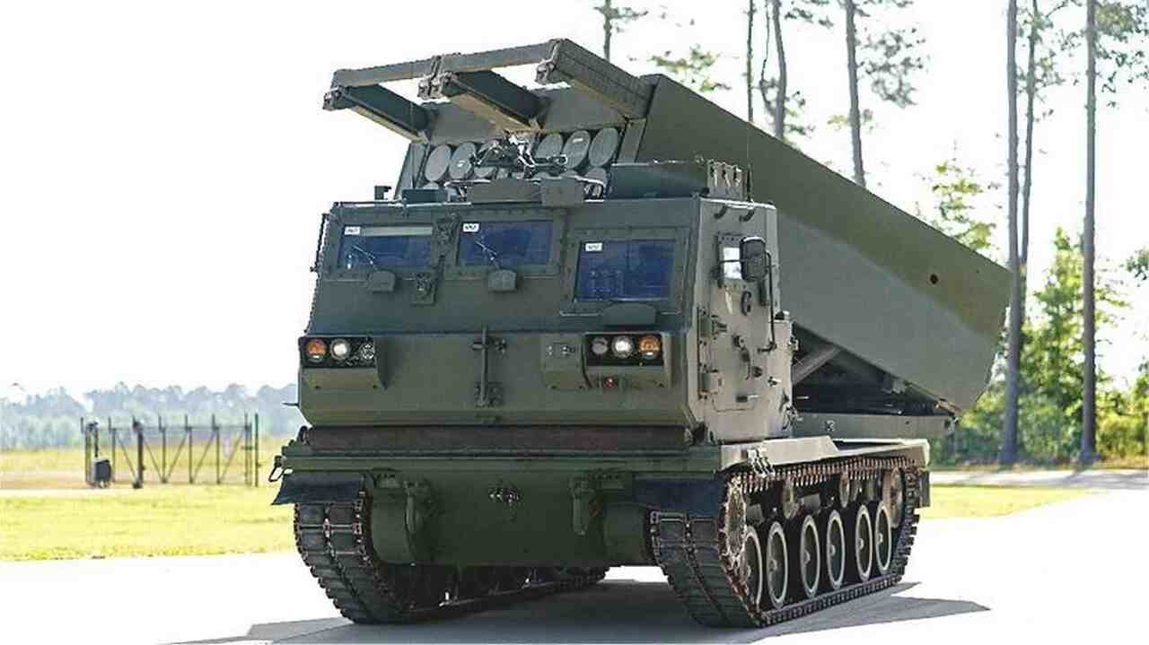 Finlândia inaugura primeiro centro europeu de manutenção do M270 MLRS