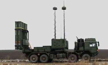 Alemanha entrega novo sistema de defesa aérea IRIS-T para a Ucrânia