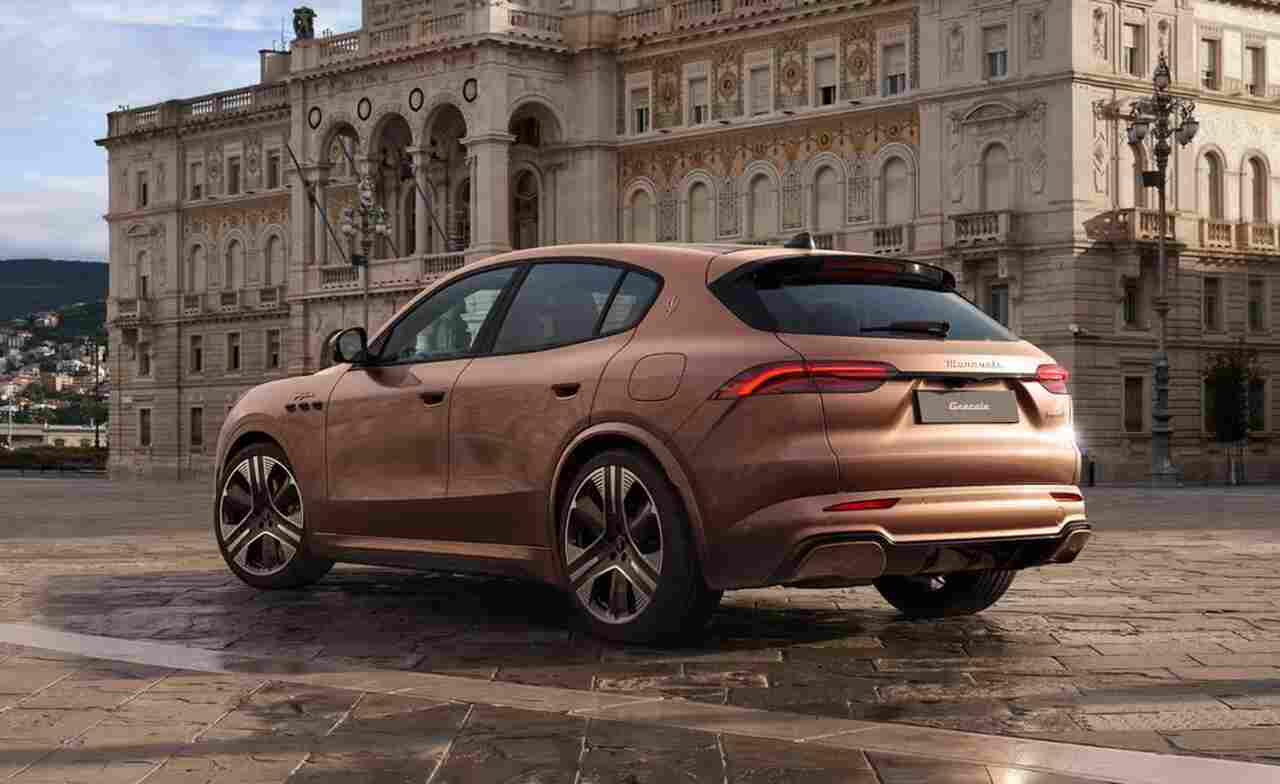 Maserati atualiza Grecale para 2027 com novo V6 de entrada e mais autonomia elétrica