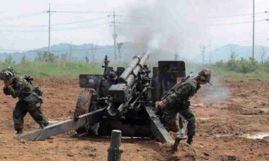 Coreia do Sul vende 100 obuseiros de 105 mm para a República Tcheca