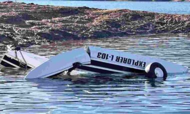 Piloto sobrevive após aeronave ultraleve cair em lago na Califórnia
