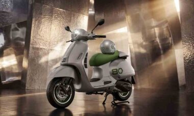 Vespa lança edição especial de 80º aniversário inspirada em seu modelo clássico