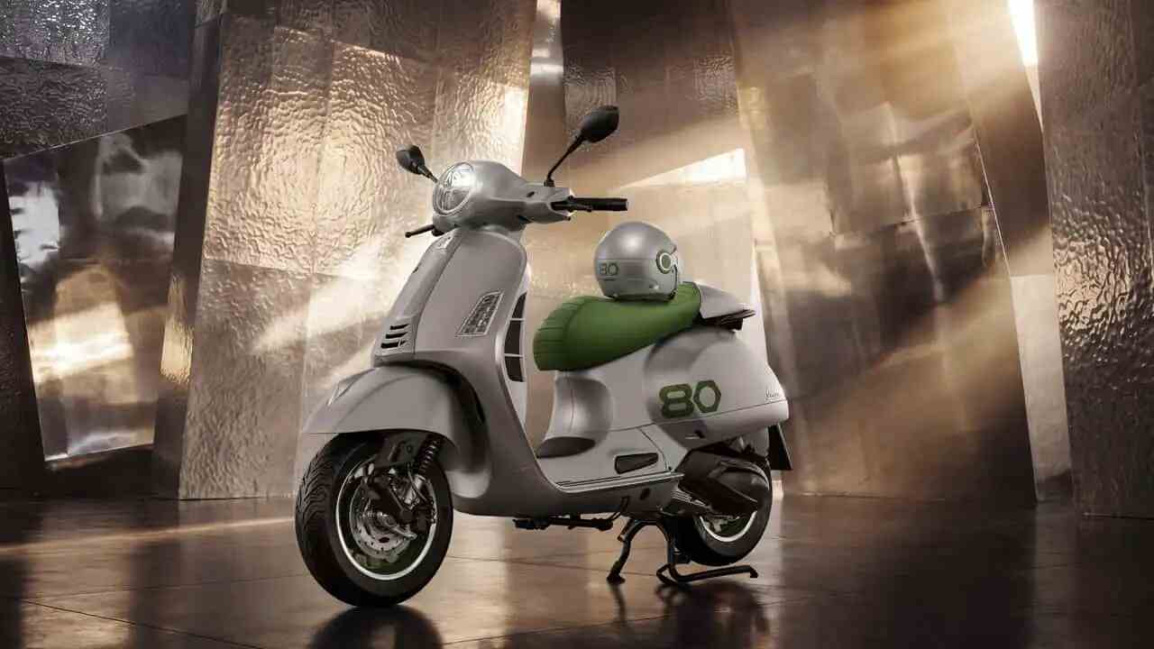 Vespa lança edição especial de 80º aniversário inspirada em seu modelo clássico
