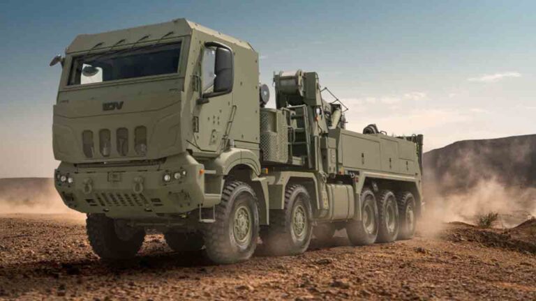 IDV mostra caminhão militar 10×10 de 48 toneladas com motor de 680 hp
