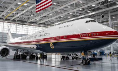 Força Aérea dos EUA recebe VC-25B Bridge, o 747 que servirá como Air Force One provisório. Foto: Força Aérea dos EUA