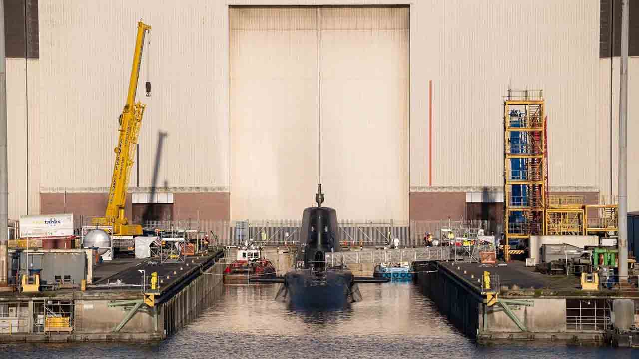 HMS Agamemnon. Photo : Royal Navy