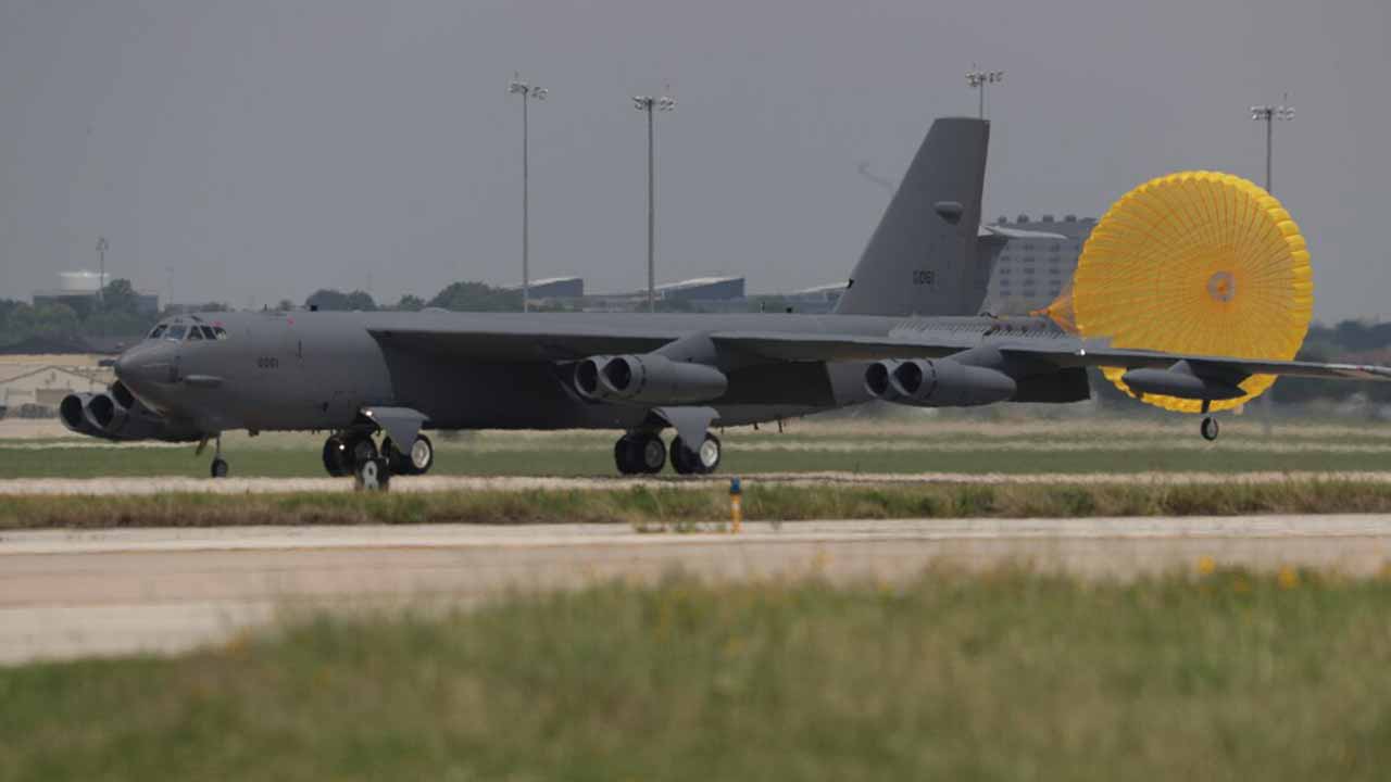エドワーズ空軍基地、B-52事故で死亡した8人の氏名を公表。写真:Edwards Air Force Base / U.S. Air Force